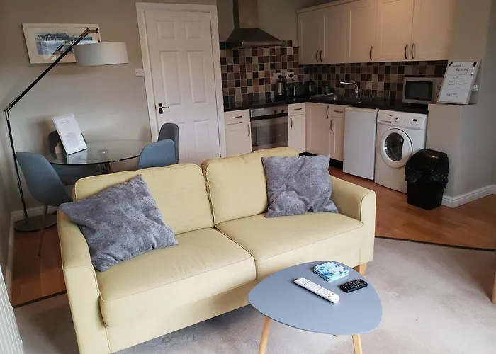 On Windermere, Excellent For 4 With Parking Lägenhet *