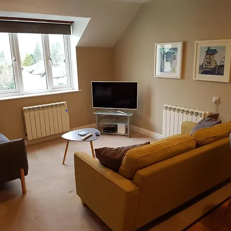 On Windermere, Excellent For 4 With Parking 아파트 보우네스온윈더미어