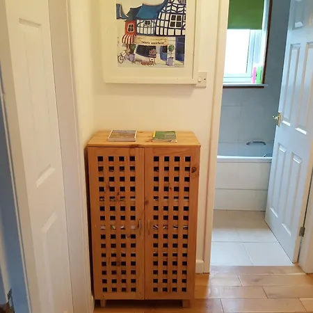 On Windermere, Excellent For 4 With Parking *